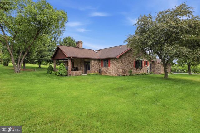 6 ENCK CIRCLE, Enola, PA 17025