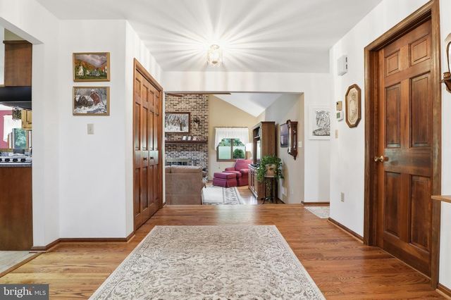 6 ENCK CIRCLE, Enola, PA 17025