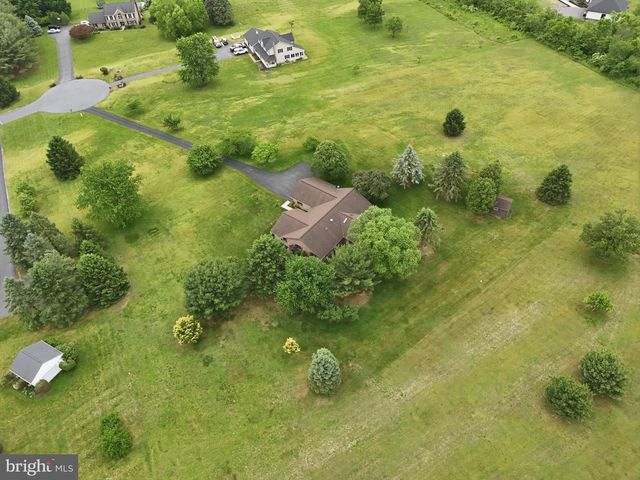 6 ENCK CIRCLE, Enola, PA 17025