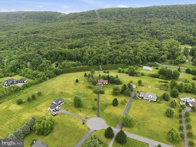 6 ENCK CIRCLE, Enola, PA 17025