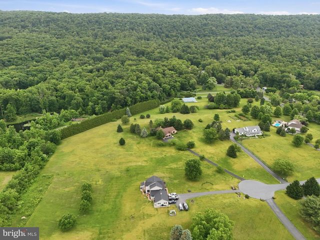 6 ENCK CIRCLE, Enola, PA 17025