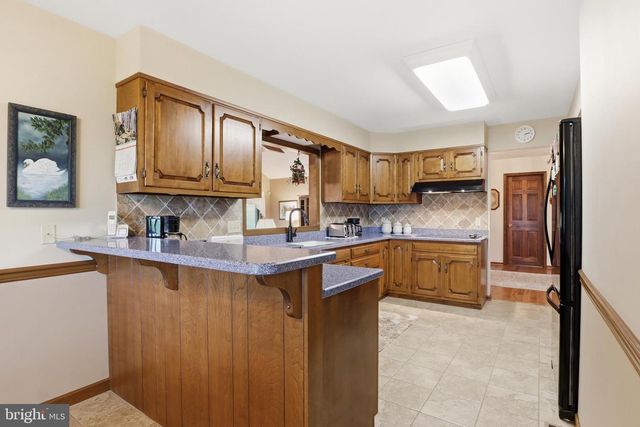 6 ENCK CIRCLE, Enola, PA 17025