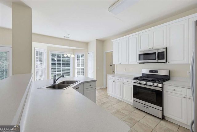 805 Chelsea Wood Court, Stockbridge, GA 30281