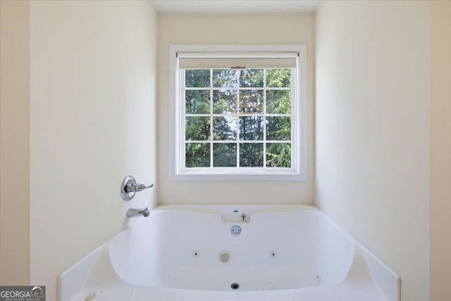 805 Chelsea Wood Court, Stockbridge, GA 30281