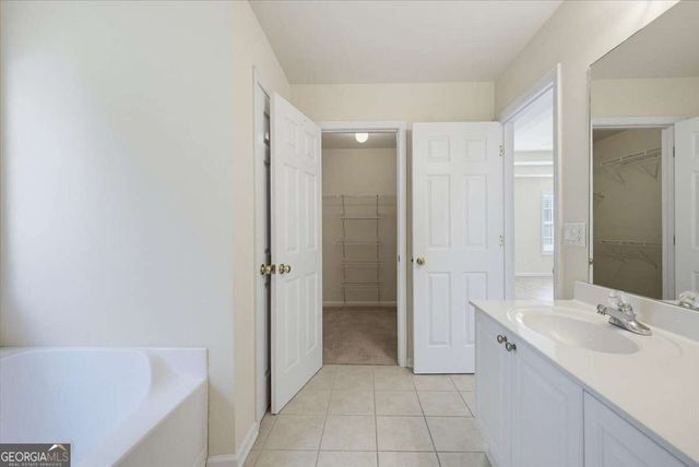 805 Chelsea Wood Court, Stockbridge, GA 30281