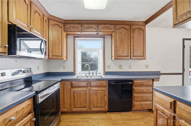 9109 Bindley Mounts Road, Blanchester, OH 45107