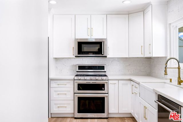14516 Otsego Street, Los Angeles, CA 91403