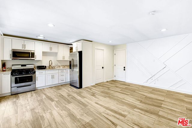 14516 Otsego Street, Los Angeles, CA 91403