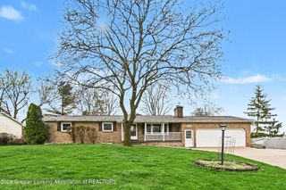12795 Crescent Drive, Grand Ledge, MI 48837
