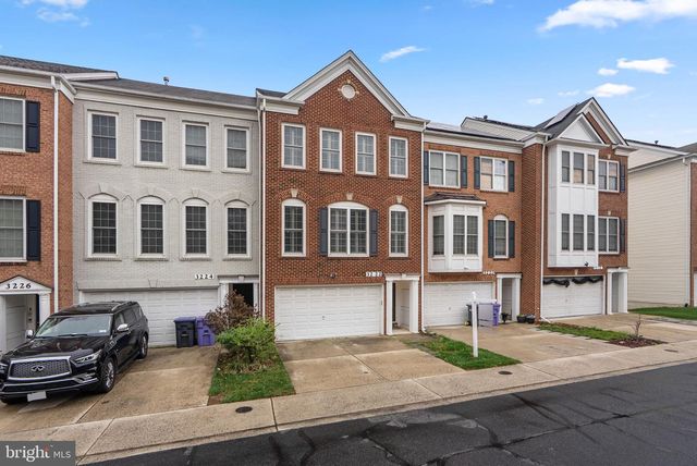 3222 THEODORE R HAGANS DR NE, Washington, DC 20018