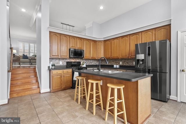 3222 THEODORE R HAGANS DR NE, Washington, DC 20018