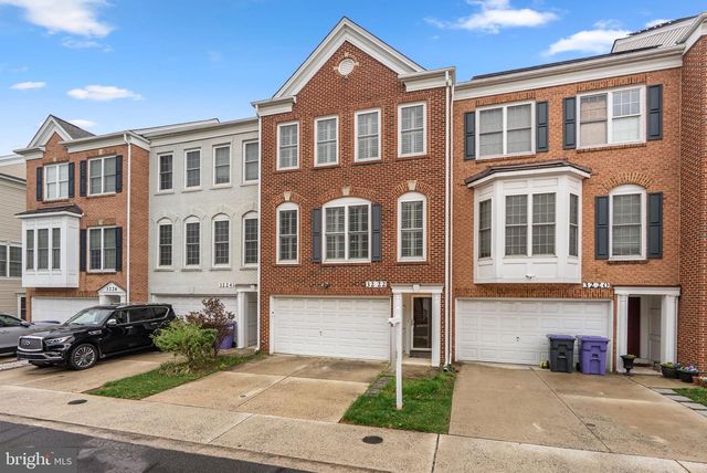 3222 THEODORE R HAGANS DR NE, Washington, DC 20018