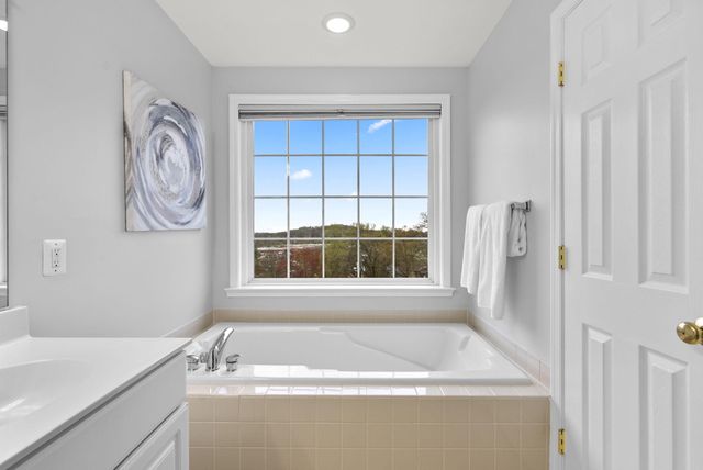 3222 THEODORE R HAGANS DR NE, Washington, DC 20018