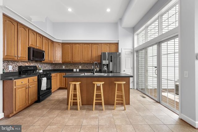 3222 THEODORE R HAGANS DR NE, Washington, DC 20018