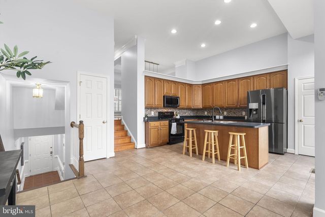 3222 THEODORE R HAGANS DR NE, Washington, DC 20018