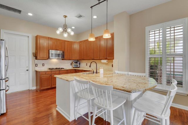 770 Bocce Court, Palm Beach Gardens, FL 33410