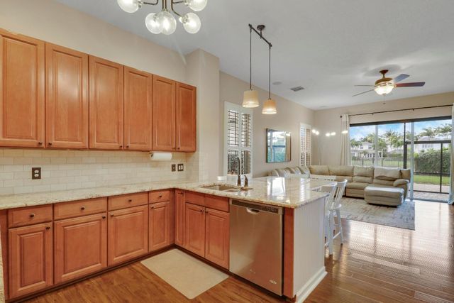 770 Bocce Court, Palm Beach Gardens, FL 33410