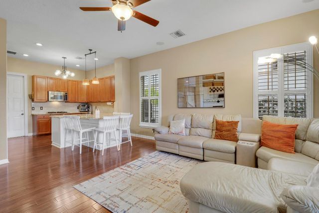 770 Bocce Court, Palm Beach Gardens, FL 33410