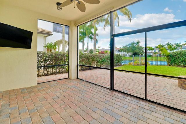770 Bocce Court, Palm Beach Gardens, FL 33410