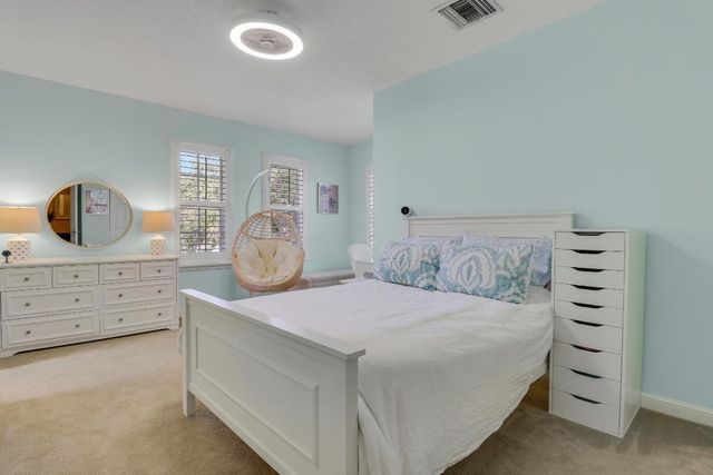 770 Bocce Court, Palm Beach Gardens, FL 33410