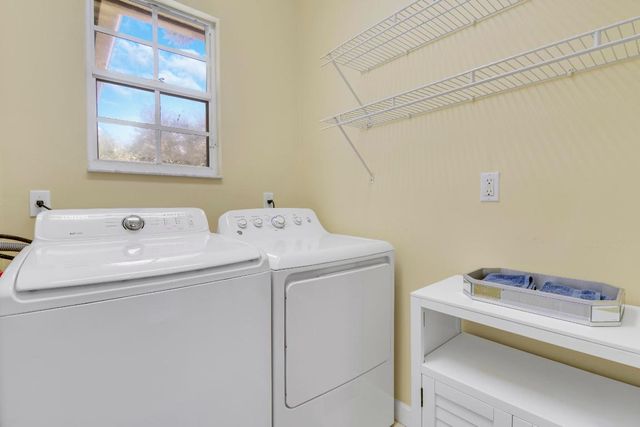 770 Bocce Court, Palm Beach Gardens, FL 33410