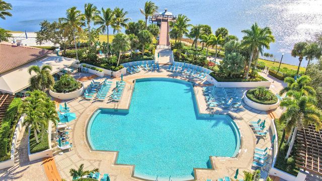 770 Bocce Court, Palm Beach Gardens, FL 33410