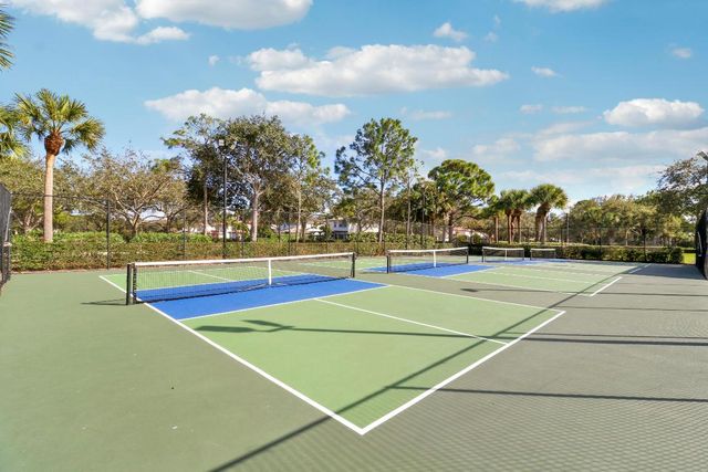 770 Bocce Court, Palm Beach Gardens, FL 33410