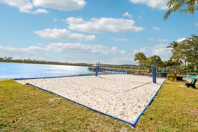 770 Bocce Court, Palm Beach Gardens, FL 33410