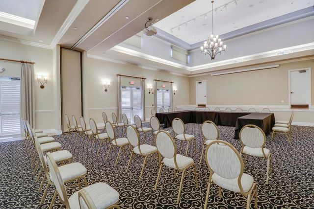 770 Bocce Court, Palm Beach Gardens, FL 33410