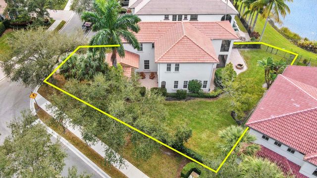 770 Bocce Court, Palm Beach Gardens, FL 33410