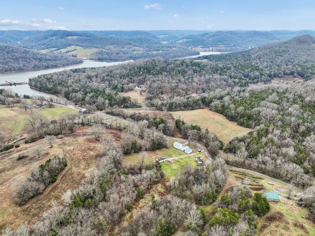 20 Willow Brook Ln, Carthage, TN 37030