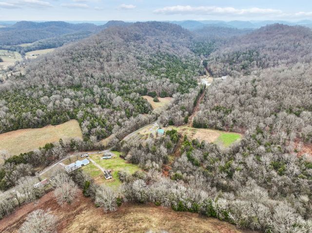 20 Willow Brook Ln, Carthage, TN 37030