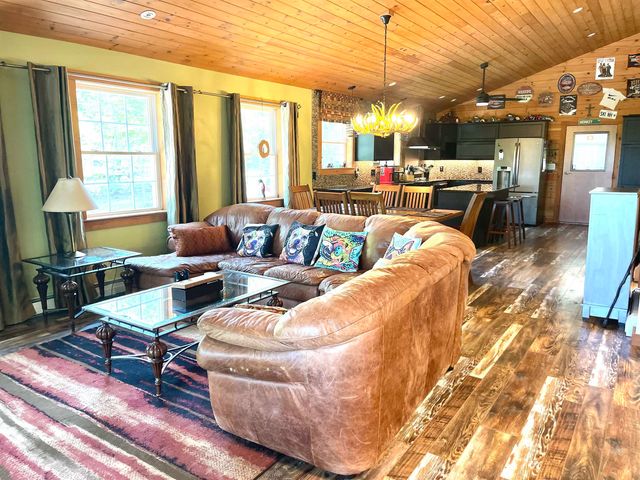 5 South Cove Road, Wakefield, NH 03872