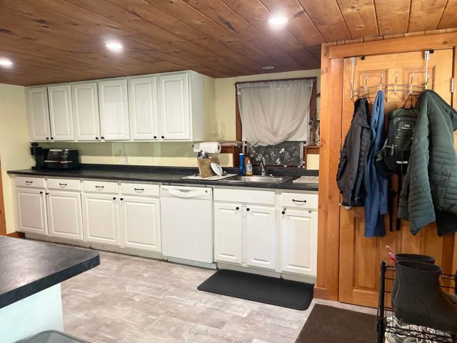 5 South Cove Road, Wakefield, NH 03872