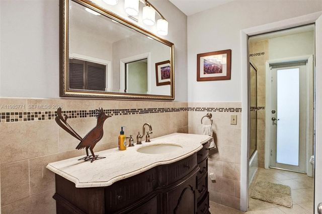 13110 SW 104th Ave, Miami, FL 33176