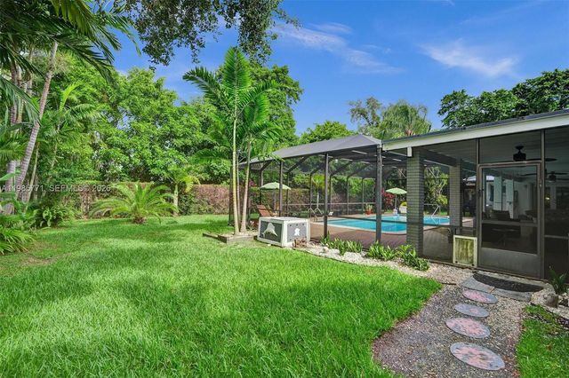 13110 SW 104th Ave, Miami, FL 33176