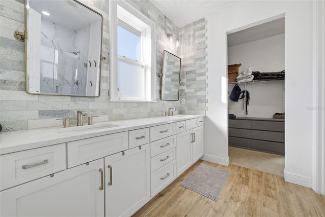 5909 SILVER SUN DRIVE, Apollo Beach, FL 33572