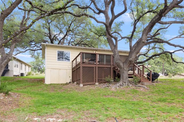 1131 Edgewater DR, Spicewood, TX 78669