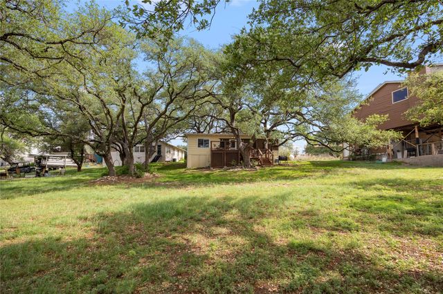 1131 Edgewater DR, Spicewood, TX 78669