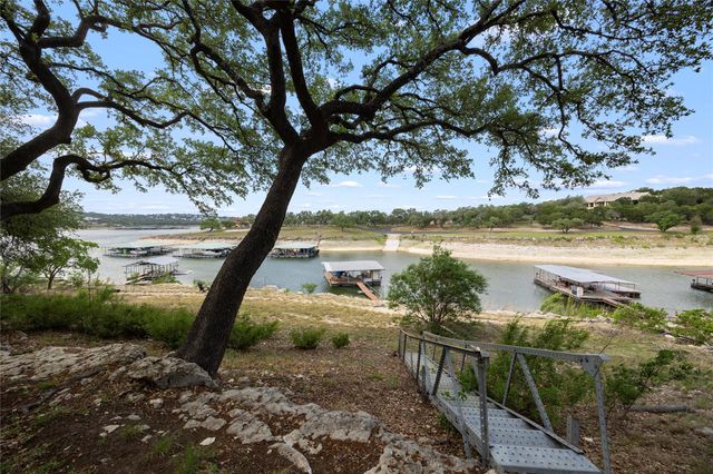 1131 Edgewater DR, Spicewood, TX 78669