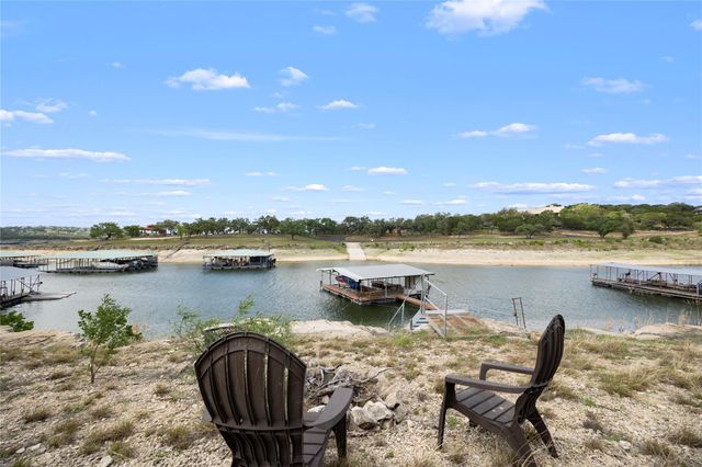 1131 Edgewater DR, Spicewood, TX 78669