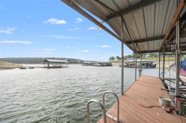 1131 Edgewater DR, Spicewood, TX 78669