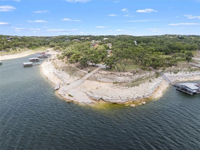 1131 Edgewater DR, Spicewood, TX 78669
