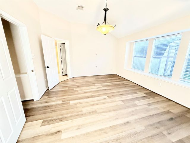 2935 Napoleonic Court, Houston, TX 77014