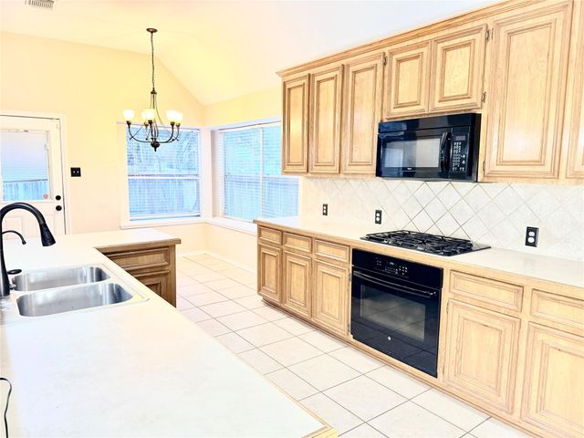 2935 Napoleonic Court, Houston, TX 77014