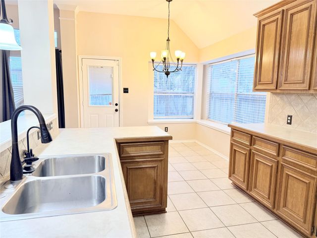 2935 Napoleonic Court, Houston, TX 77014