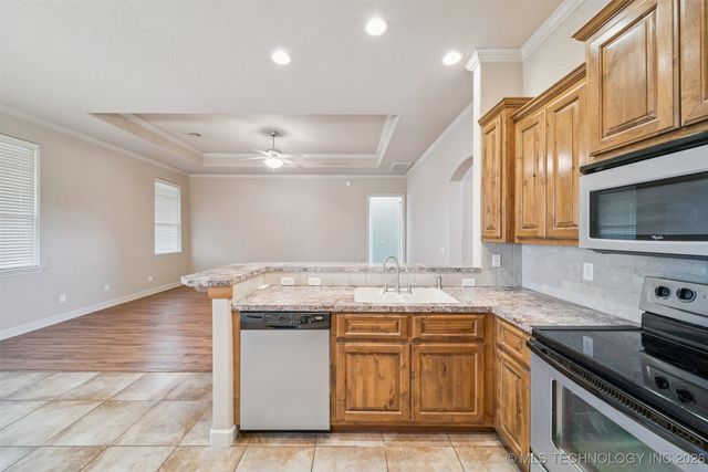 26990 E 143rd Street S, Coweta, OK 74429