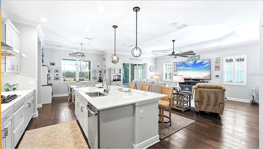 Image 14 of property listing at 519 WILDLIFE GLEN, Bradenton, FL 34209