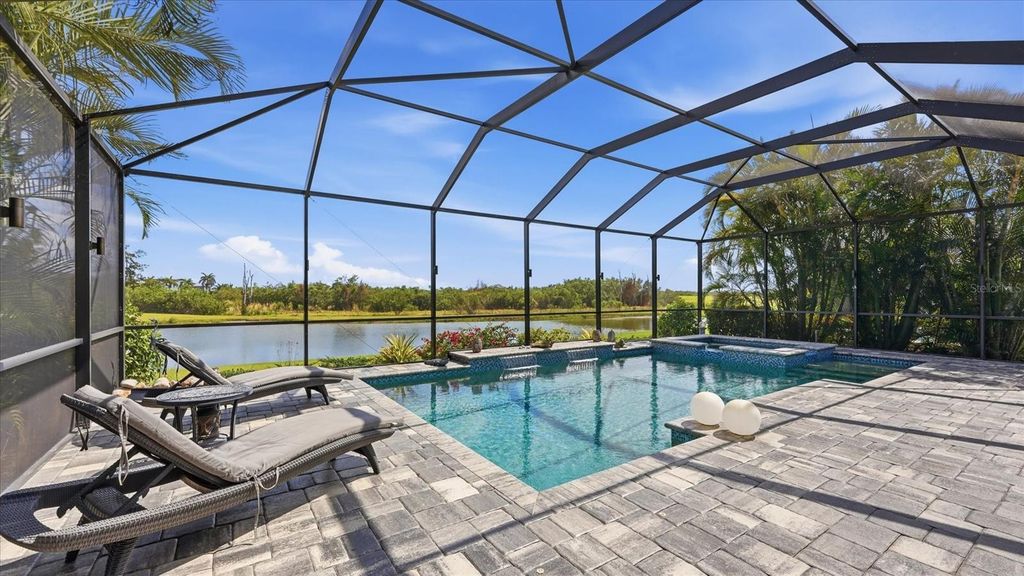 Image 32 of property listing at 519 WILDLIFE GLEN, Bradenton, FL 34209