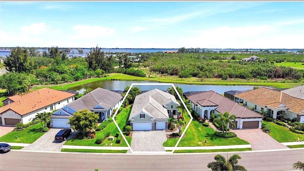 Image 5 of property listing at 519 WILDLIFE GLEN, Bradenton, FL 34209